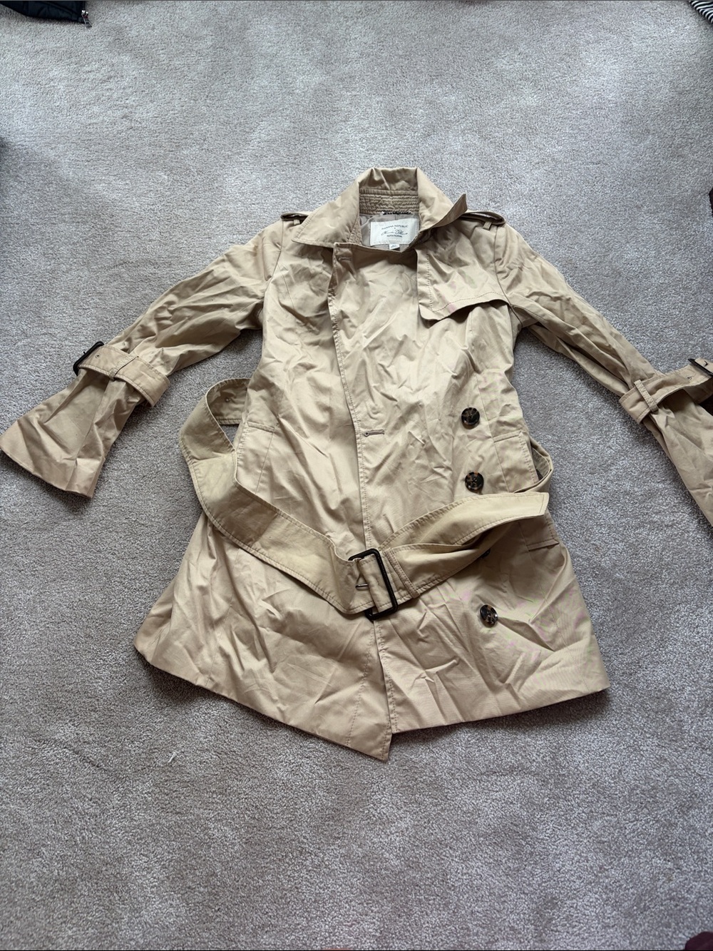 Banana Republic Khaki Trench Coat with Belt
